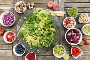 Frutta, verdura e semi alla base della dieta vegana